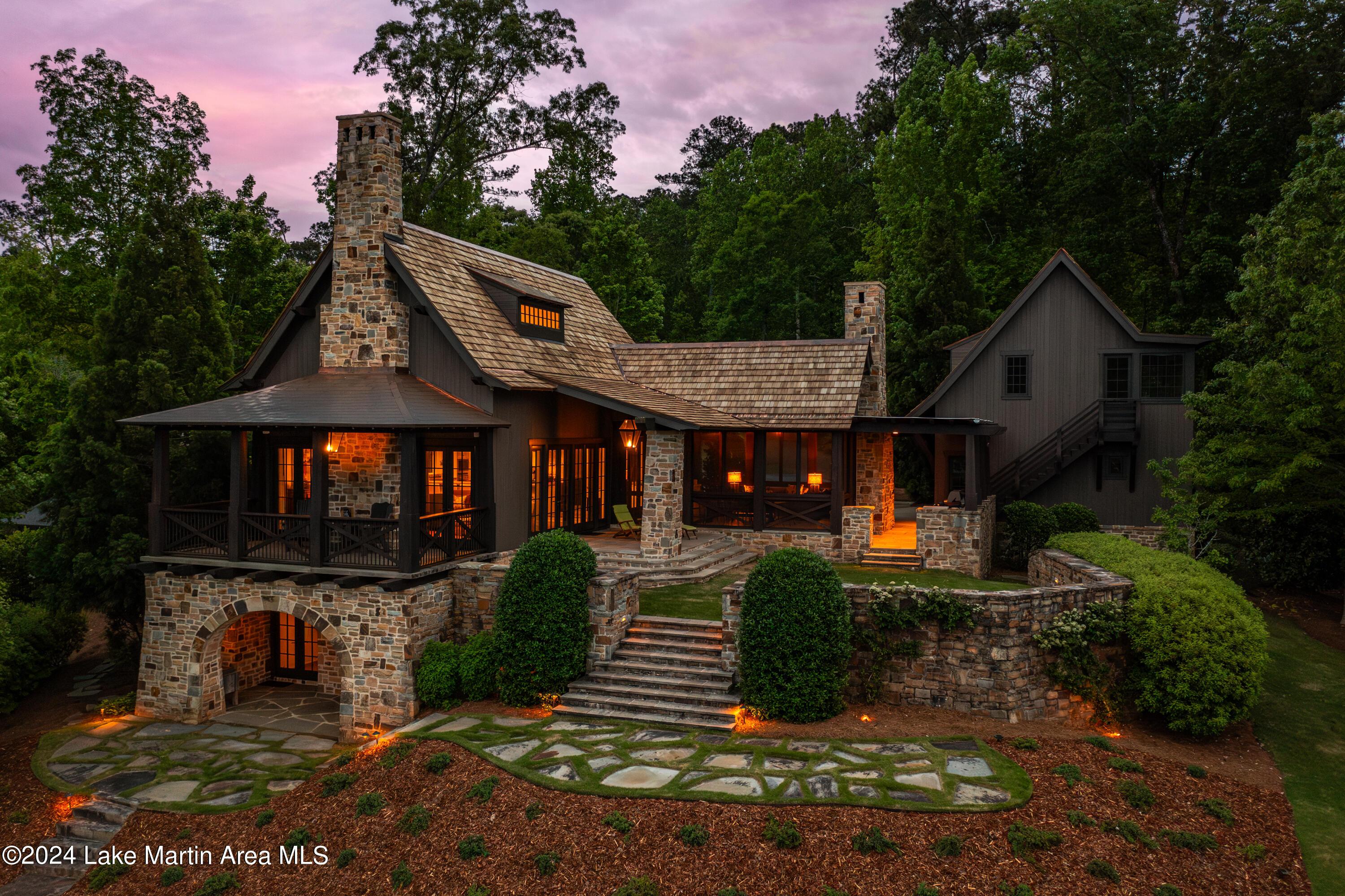 Image 1: 1186 Willow Glynn - Lake Martin MLS - Se