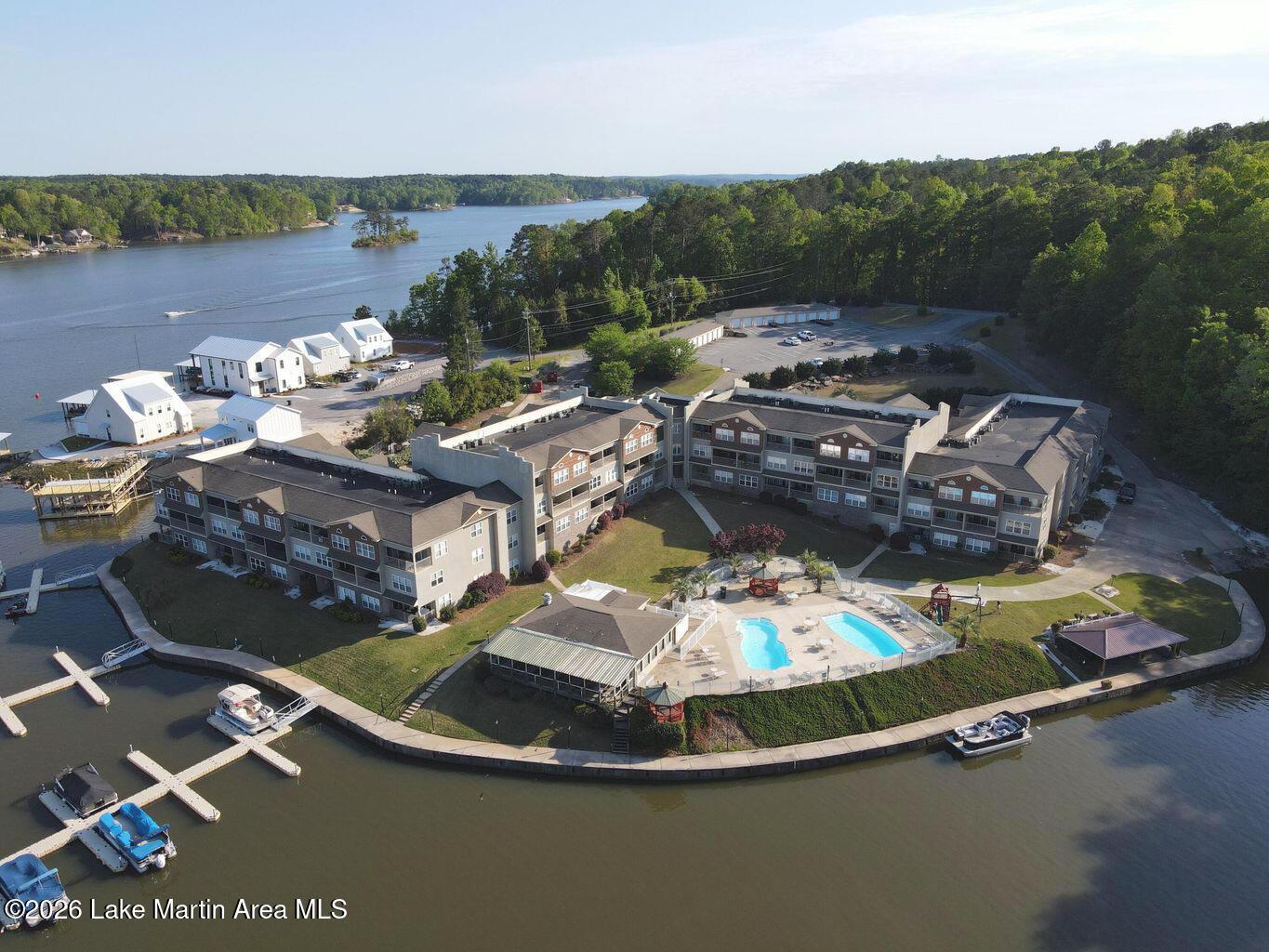 Image 4: North Lake Condo Club