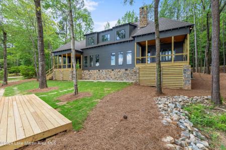 796 Woodvine Rd