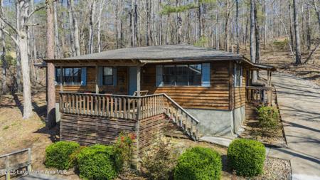 131 Lakeview Dr