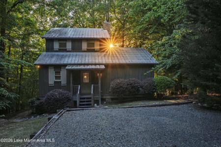 51 Falling Water Cir