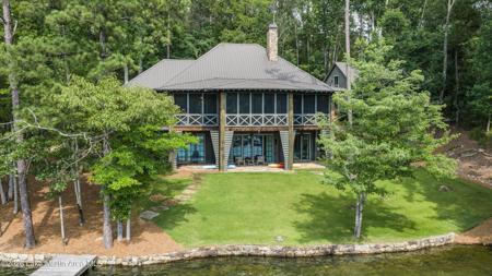 264 Paddock Pt