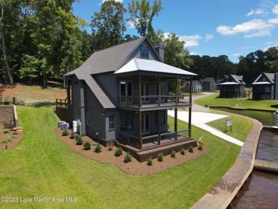91 Landing Dr