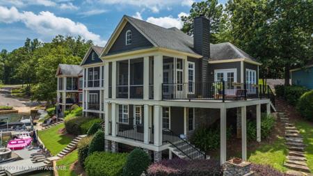 40 Cottage Loop