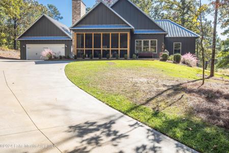 622 Harbor View Blvd