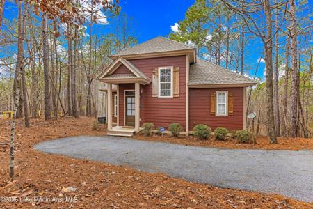 80 Village Cir