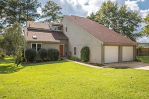 127 Shoreline Dr