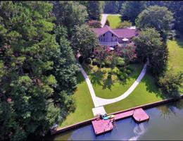 205 Woodside Dr