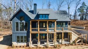 1562 South Ridge
