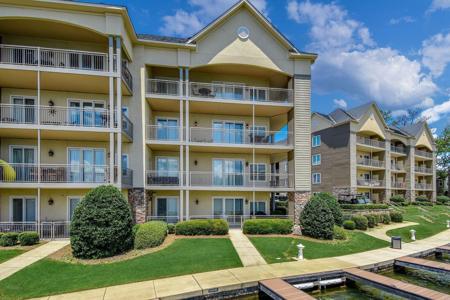 395 Sunset Point 301-11 Dr