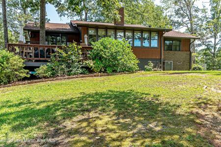 423 Shady Pt