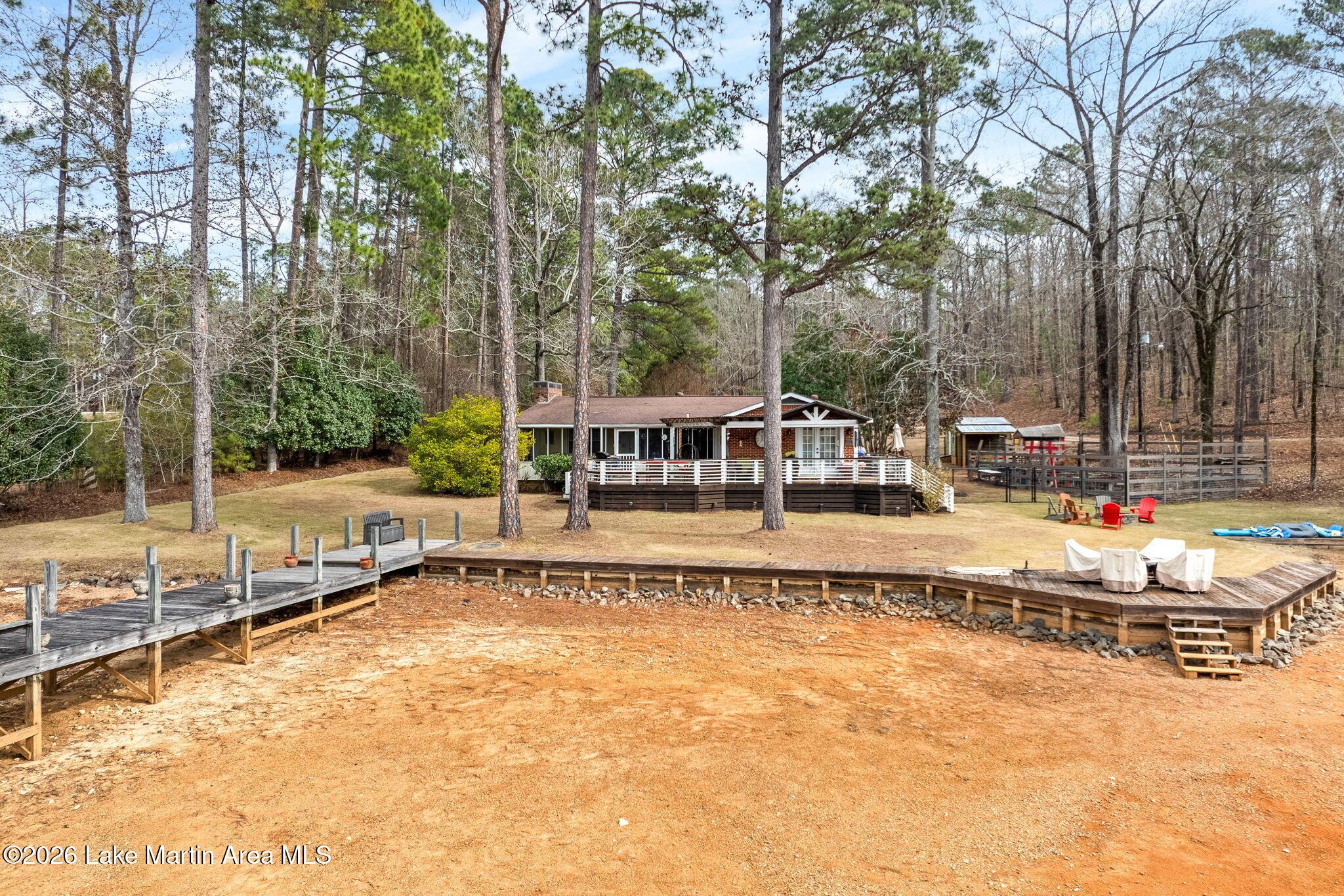 Image 4: 4-web-or-mls-2297 Centerport Rd-4