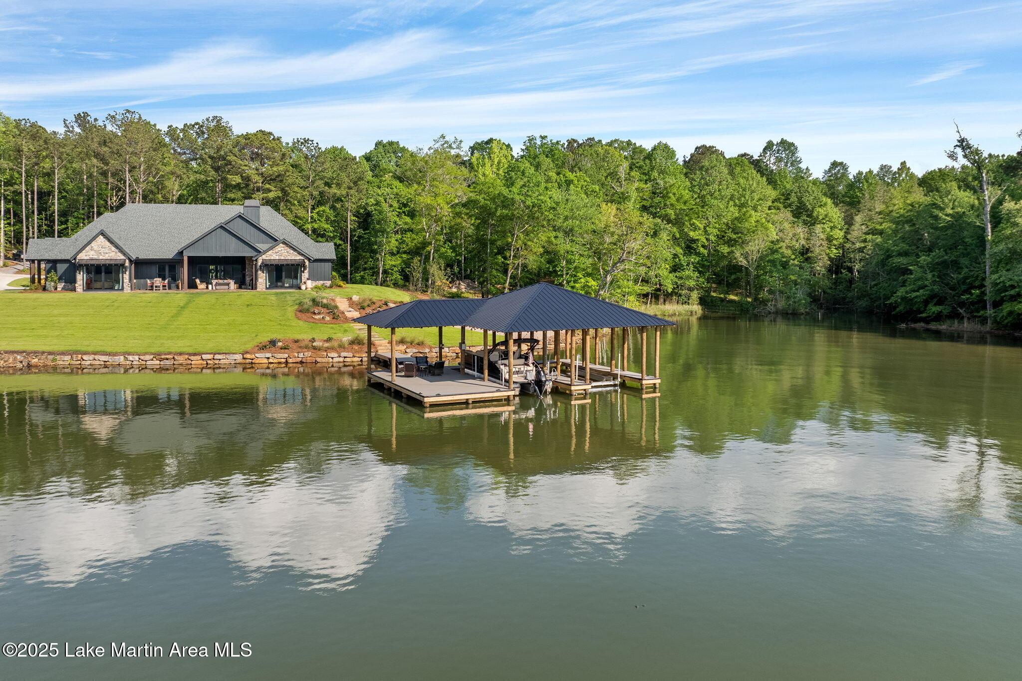 Image 2: 70-web-or-mls-158 Lakewood Dr-57