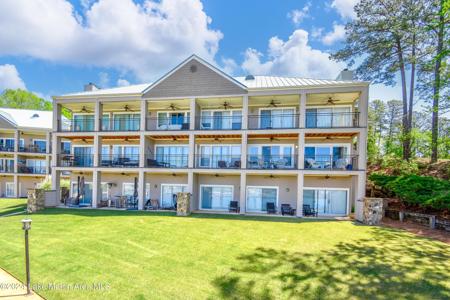 100 Harbor Place Unit 505