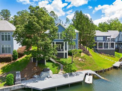 342 Village Loop