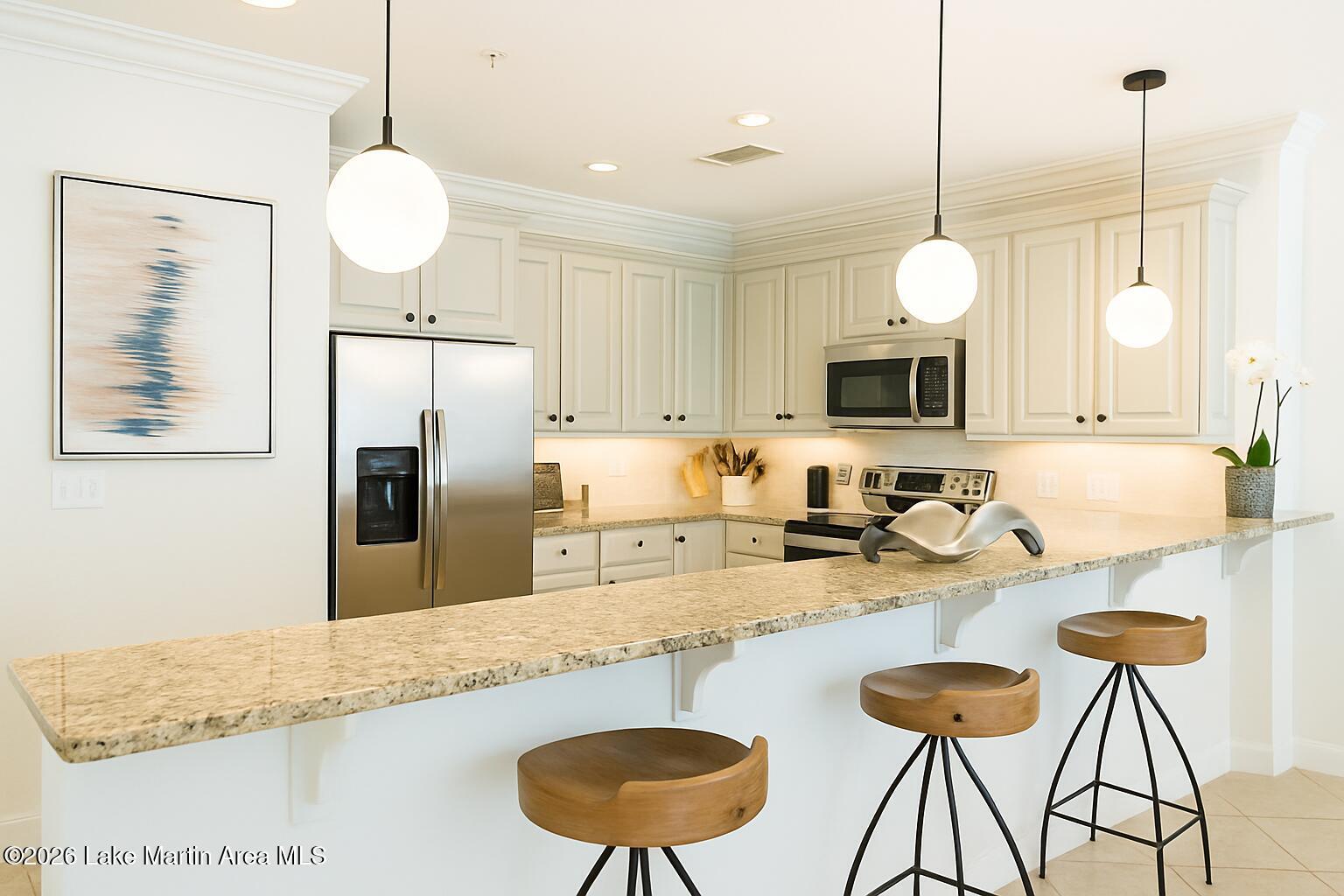 Image 2: condo 9