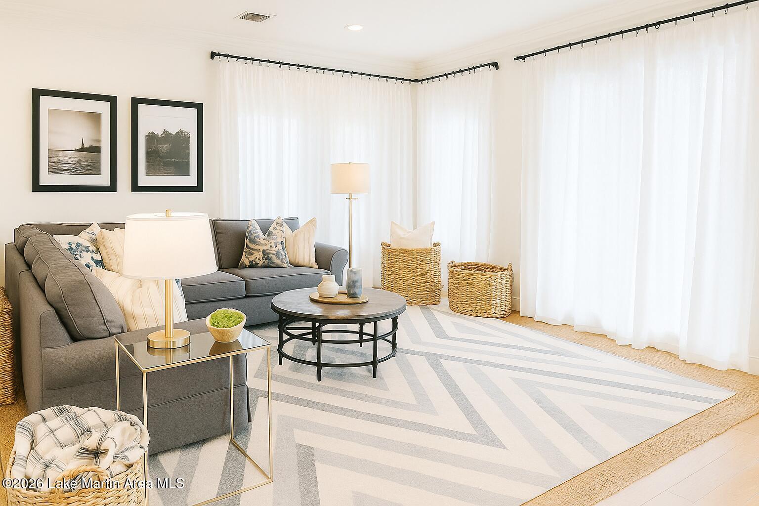 Image 3: condo 4