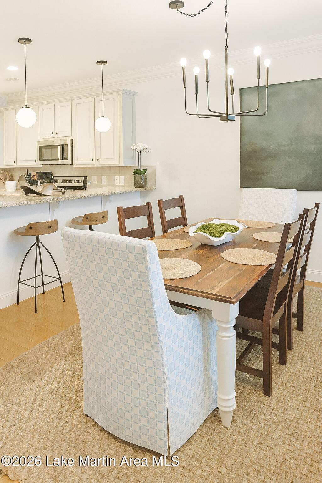 Image 4: condo 11