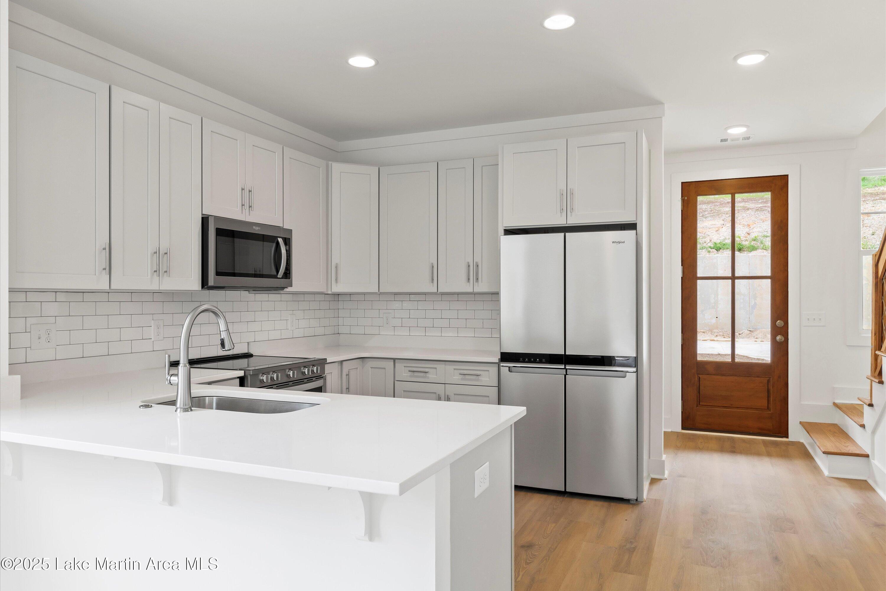 Image 3: Kitchen