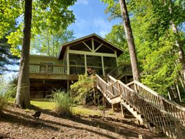 947 Lake Shore Dr