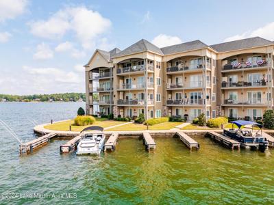 395 Sunset Point  Dr. Unit 201