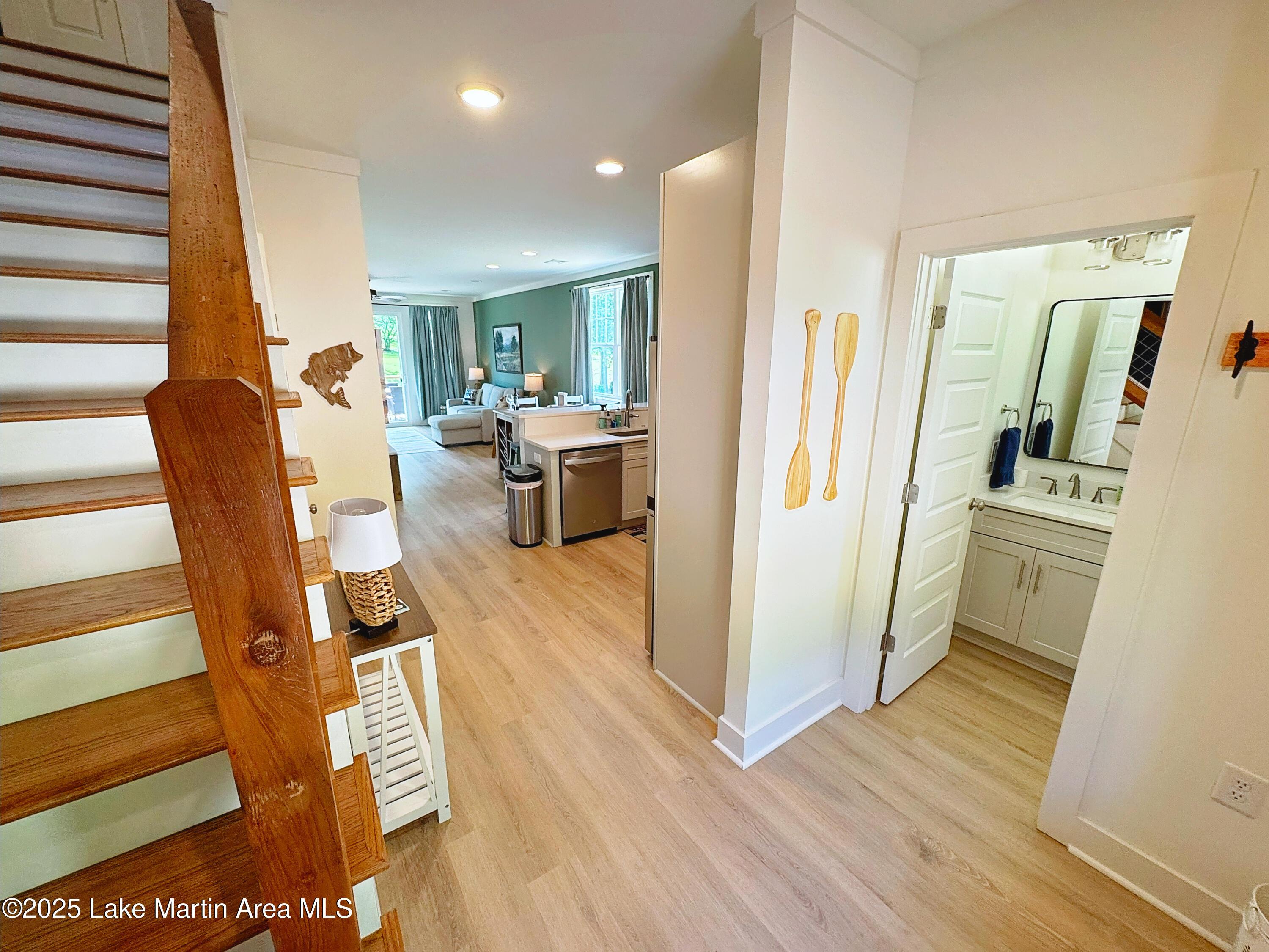 Image 3: Foyer