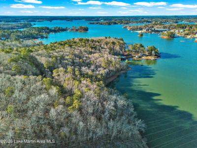 10+/- Acres Windward Ln
