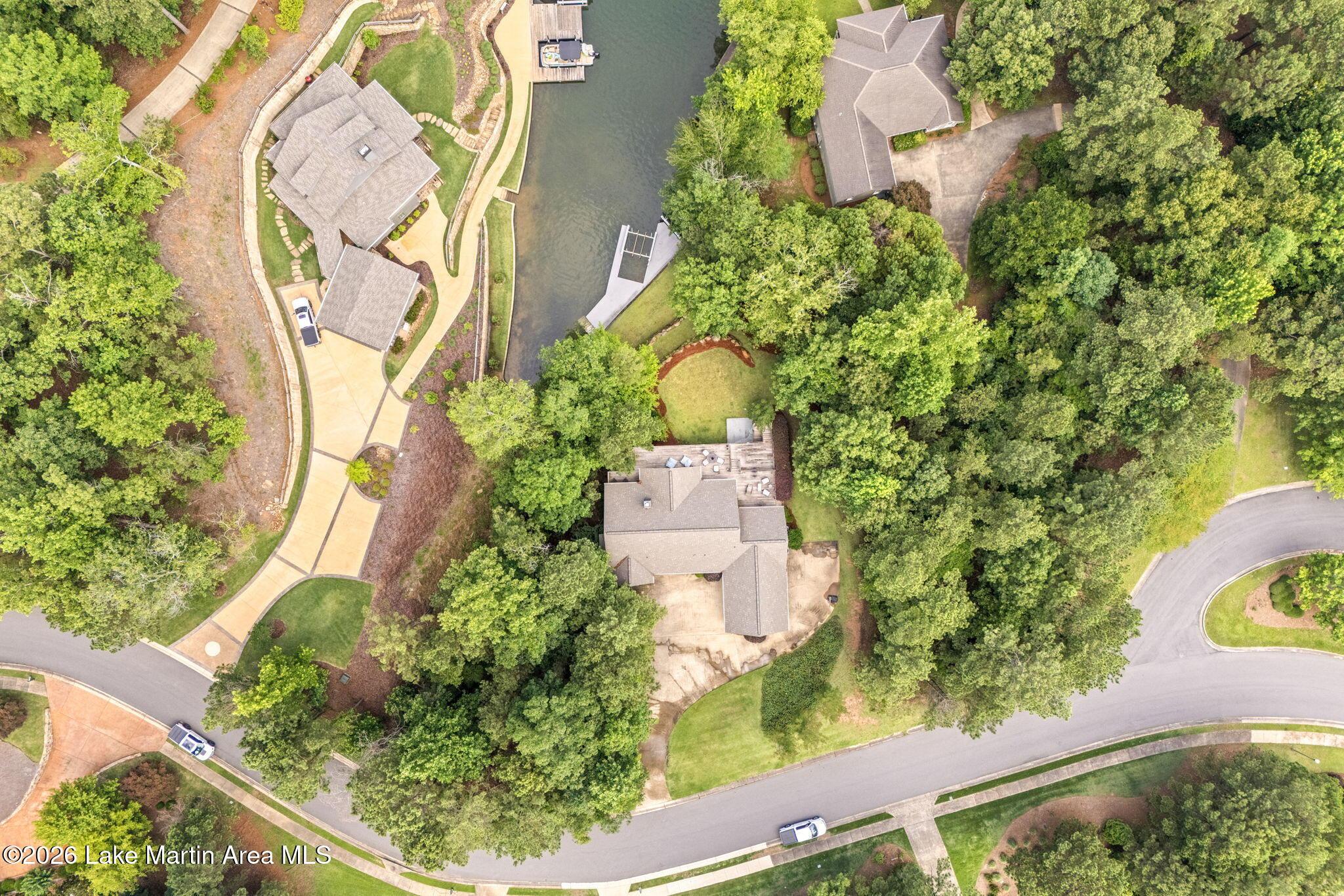 Image 3: Aerial directly above