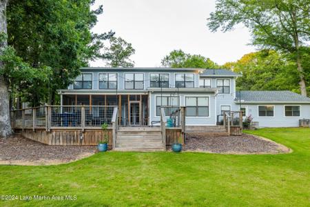 373 Lakeview Heights