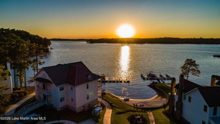 209 Sunset Point Dr
