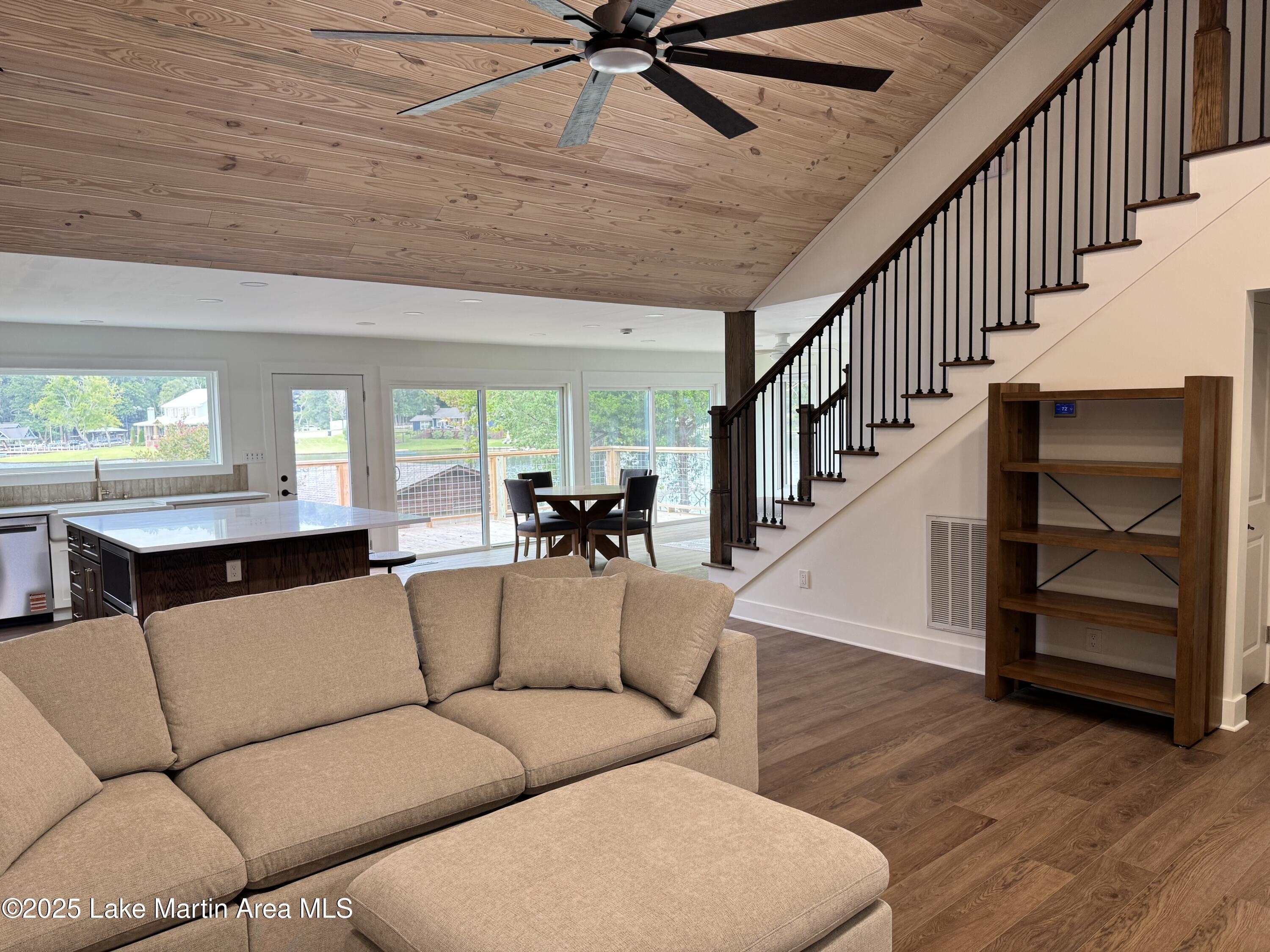 Image 4: LKS Furnished