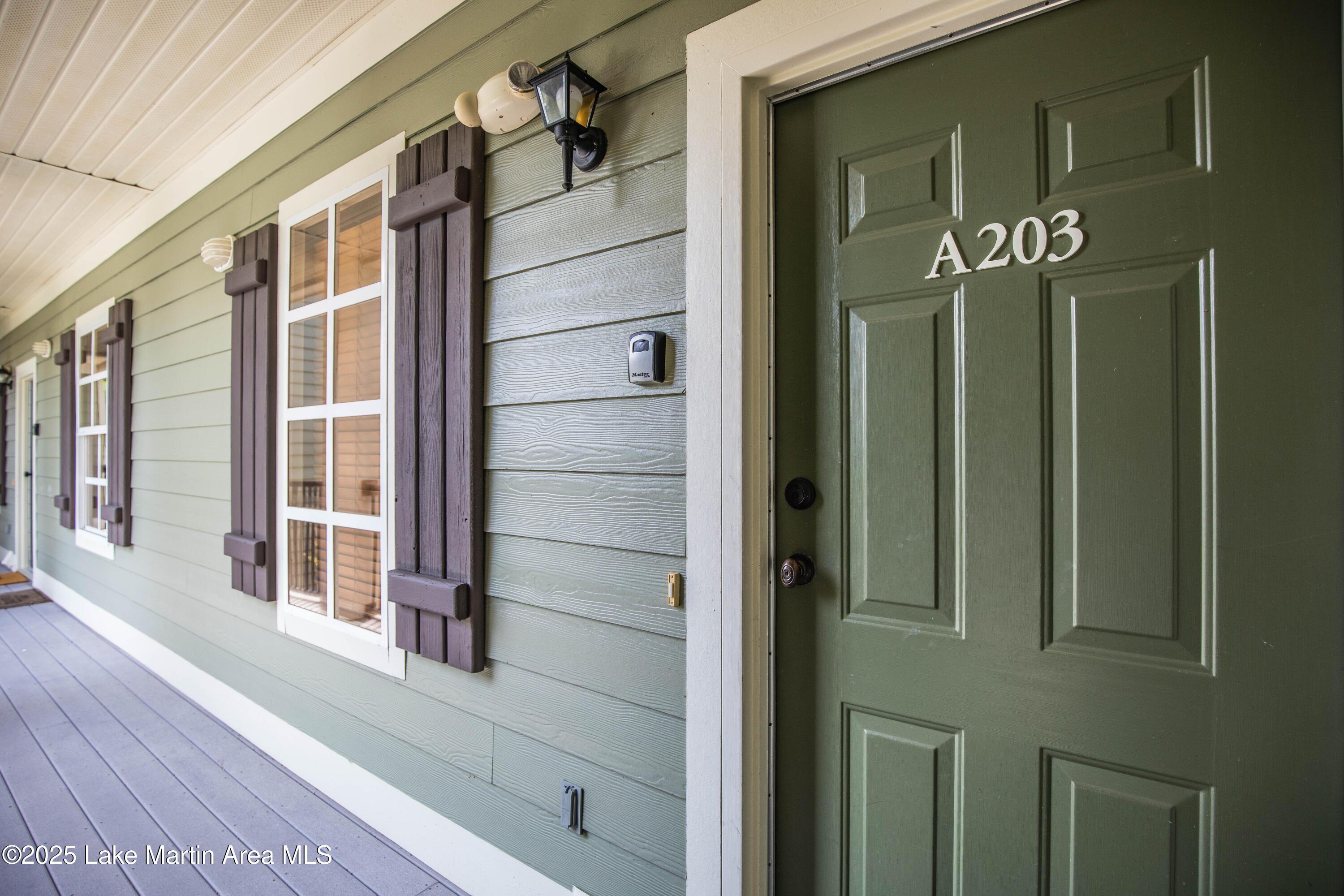 Image 4: 03-0A9A4983