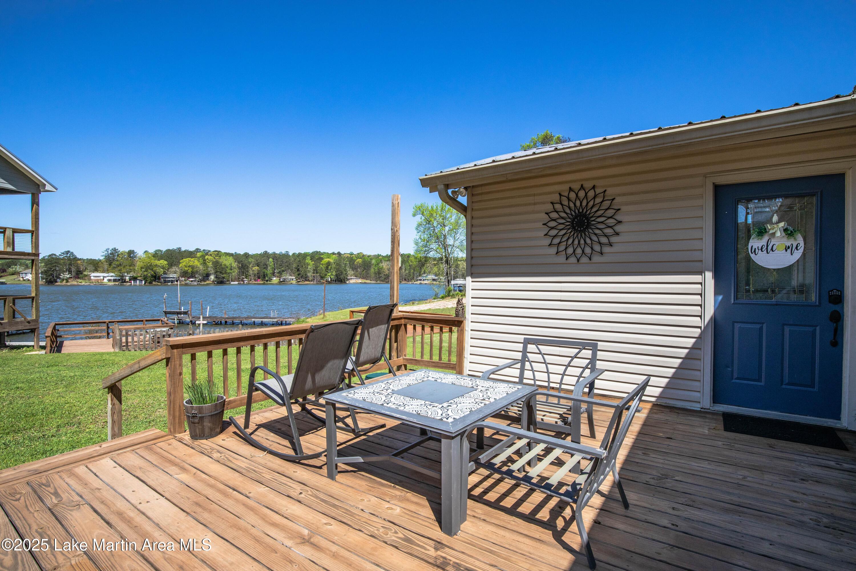 Image 2: Deck
