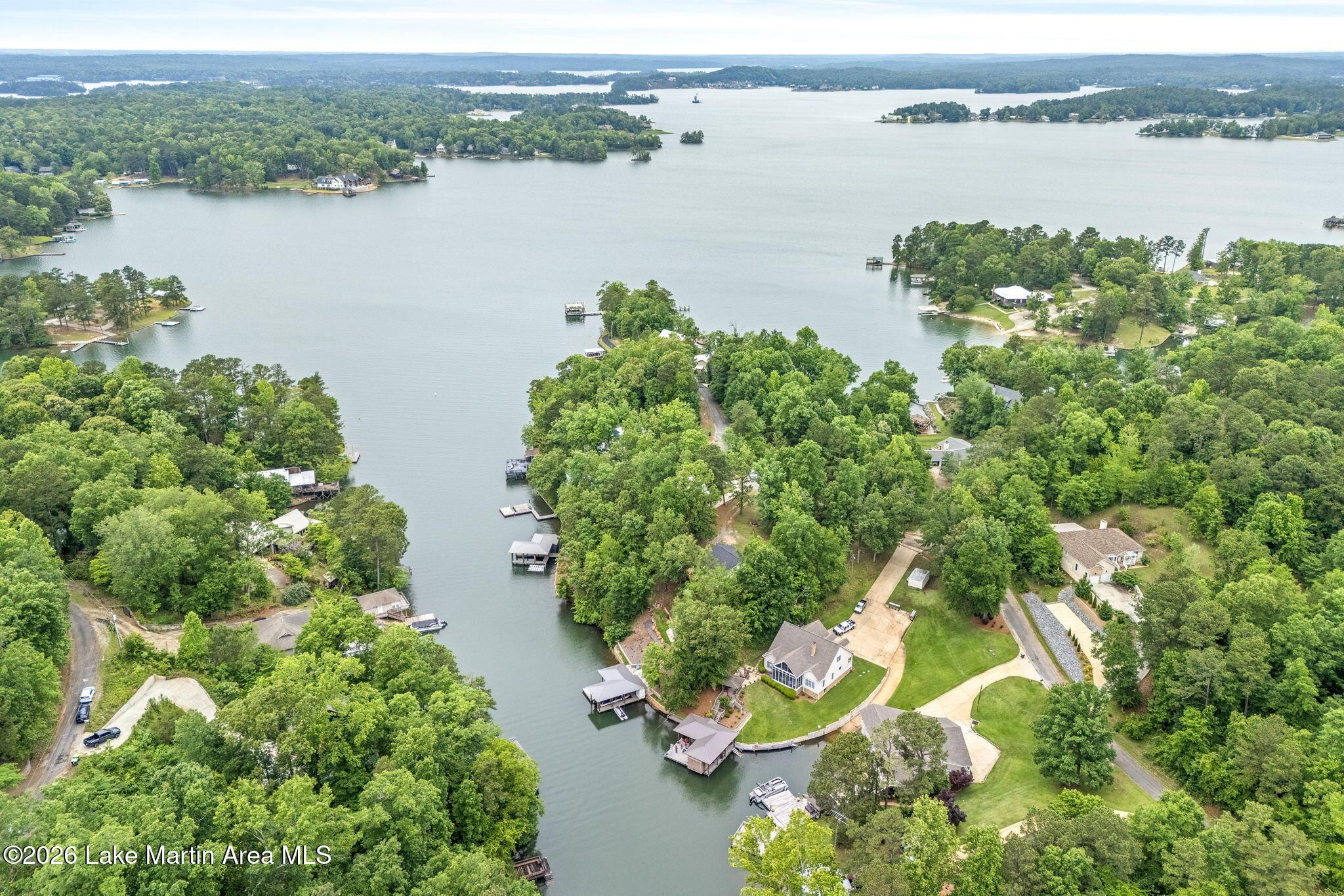 Image 4: 5-web-or-mls-06 - Aerial View 3