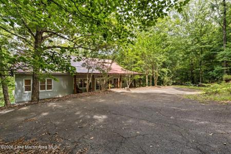 994 Lakewood Dr