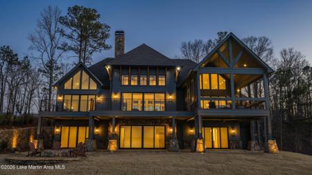 207 Heritage Point North