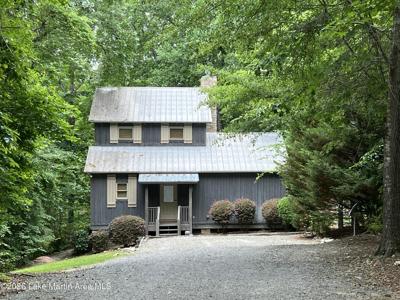 51 Falling Water Cir