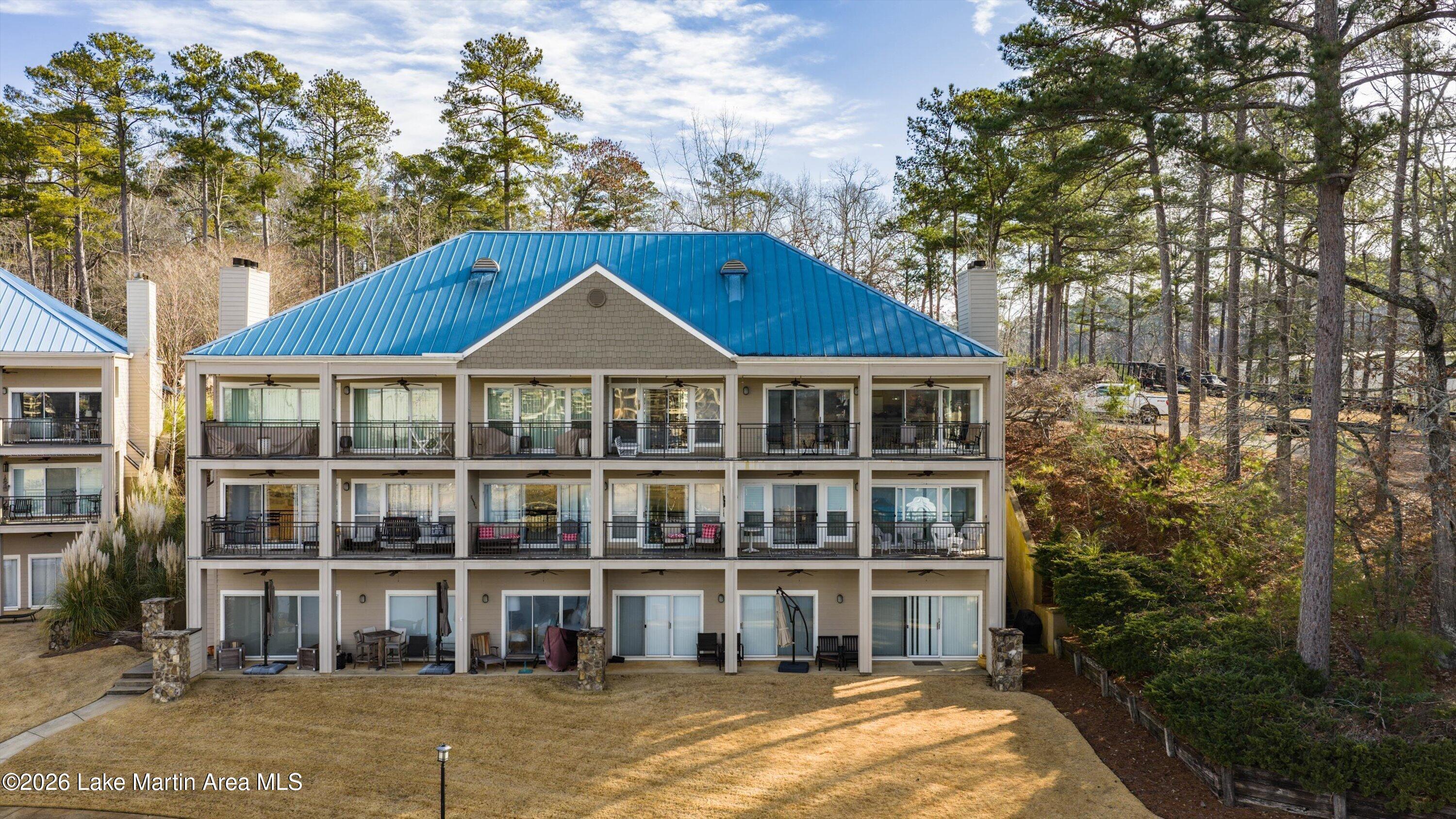 Image 1: 100 Harbor Pl Unit 507