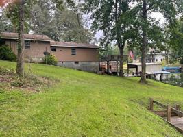1101 Holiday Dr