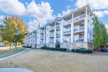 230 Crowne Pointe Unit 104