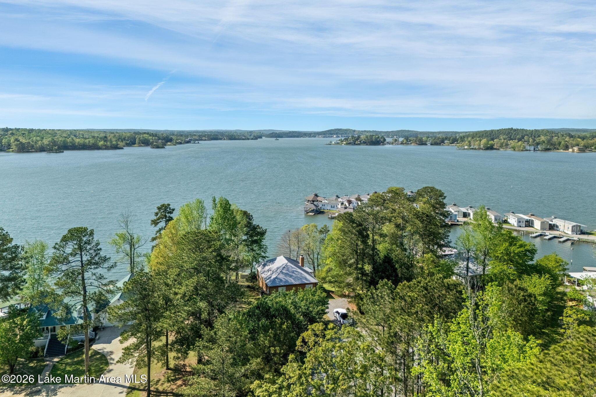 Image 3: 4-web-or-mls-117 Clearwaters Dr-32