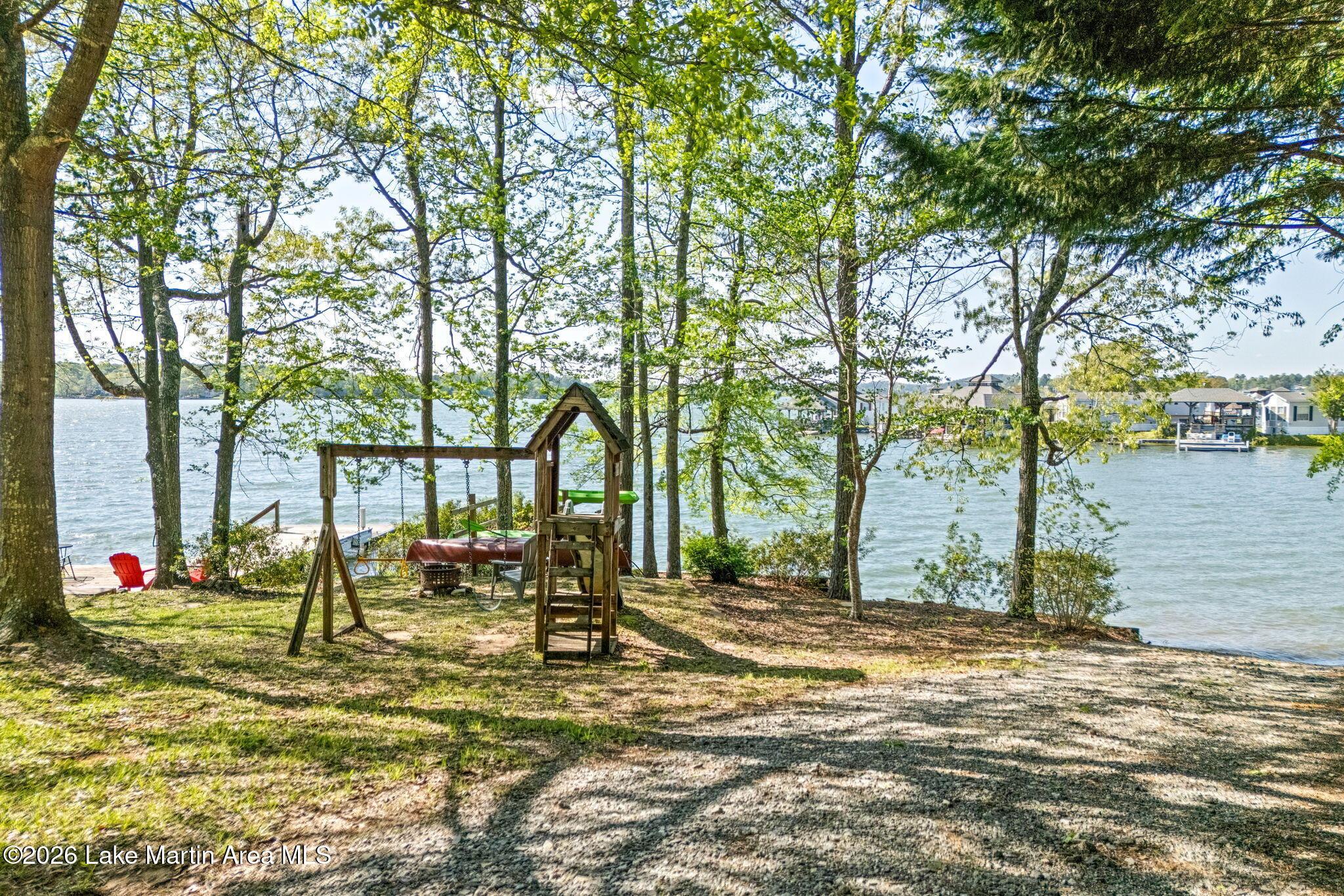 Image 4: 40-web-or-mls-117 Clearwaters Dr-37