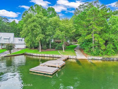 1453 Shady Bay