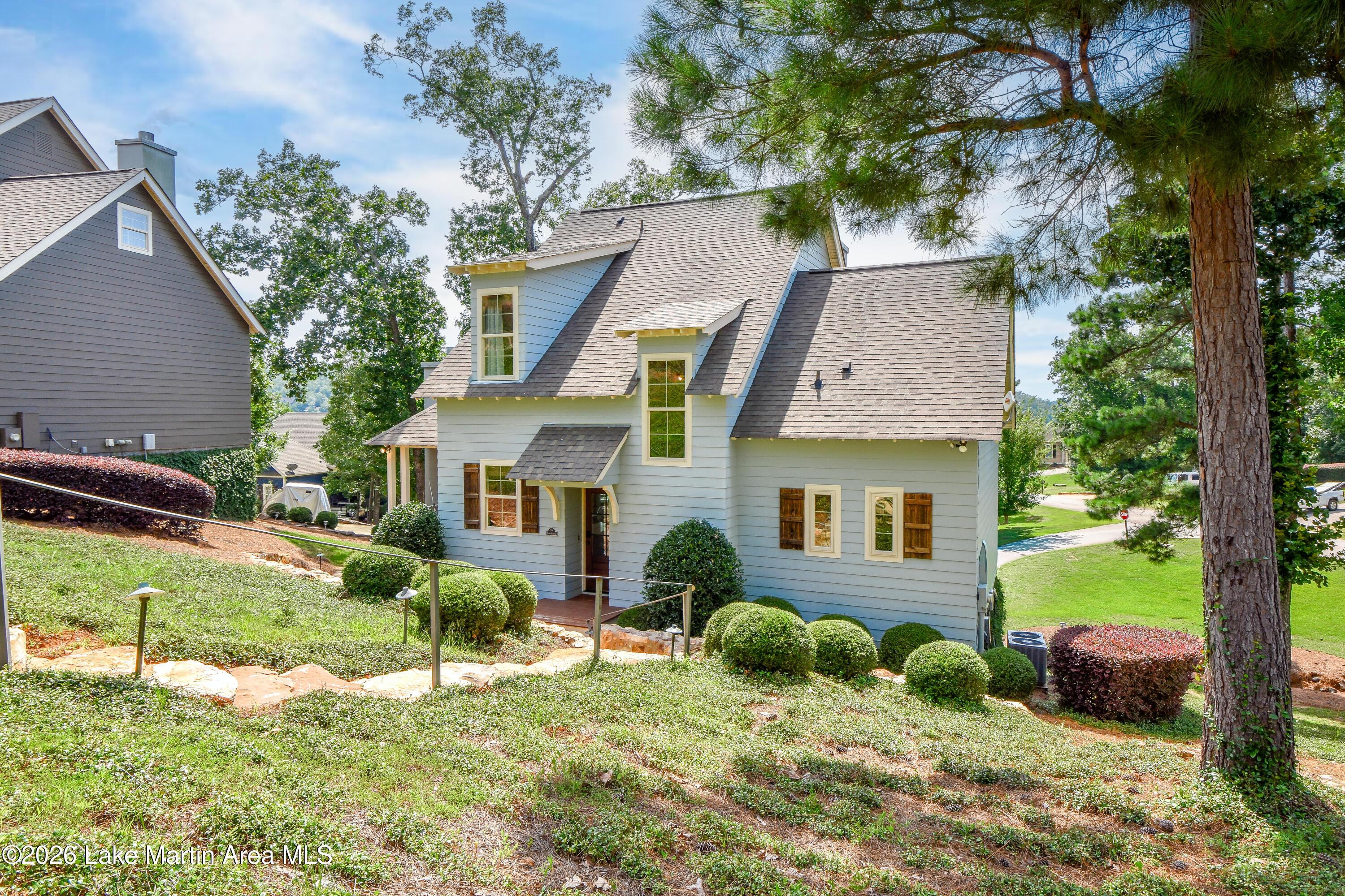 Image 4: Front of home