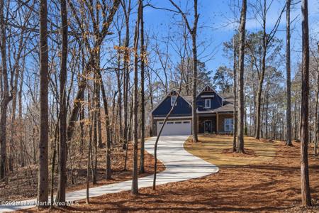 62 Cheyenne Ln