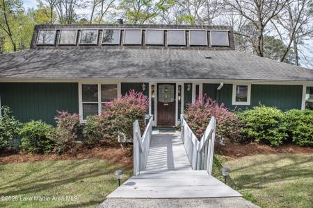 93 Wildwood Rd