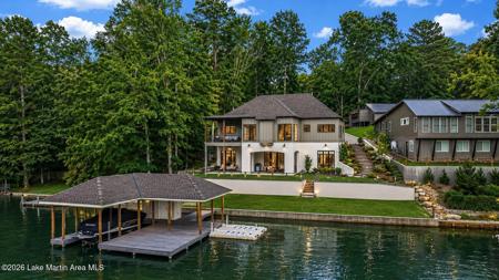 744 Lakeshore Dr