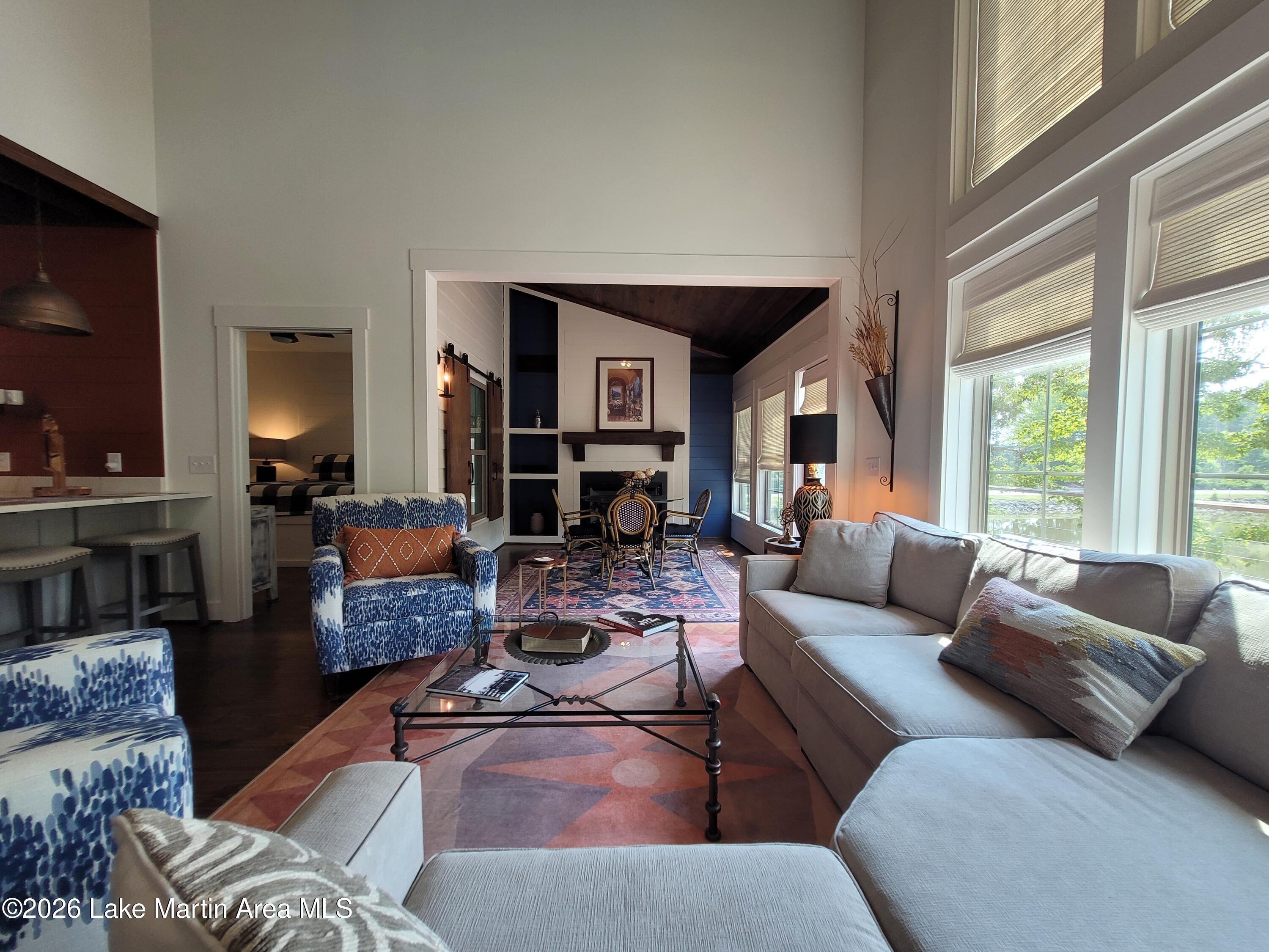 Image 4: Living & Dining
