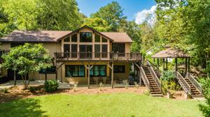 226 Shoreline Dr