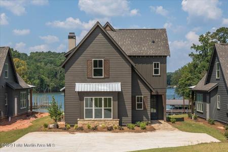 108 Waters Edge Dr